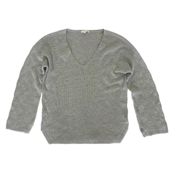 Skin Women’s Sweater Medium Gray V-Neck - Picture 1 of 4